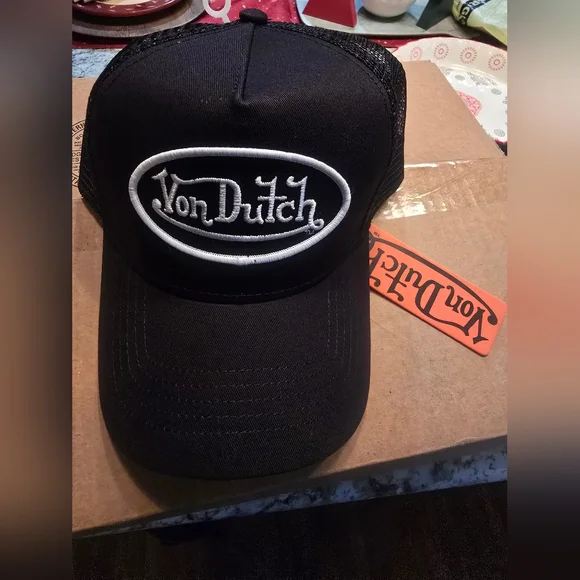 NWT Von Dutch hat retails $89
